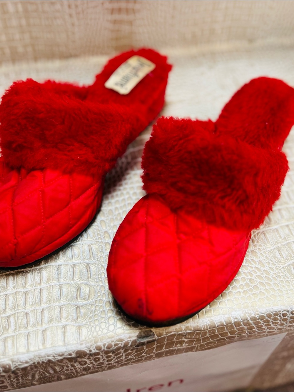dearfoams Quilted Red Faux-Fur Slide Slippers